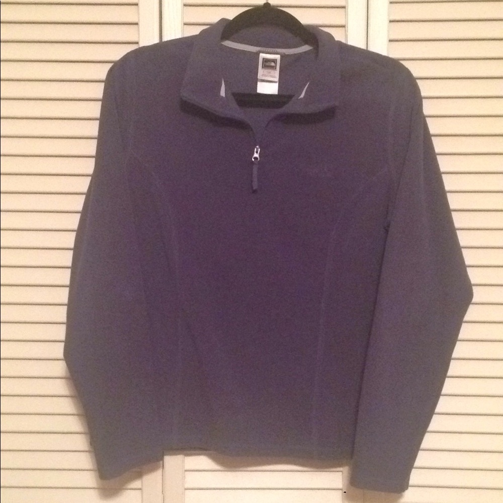 North face pullover with zipper in front